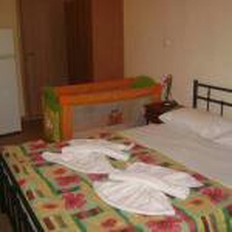 Adonis Beach Hotel Heraklion  Exterior photo